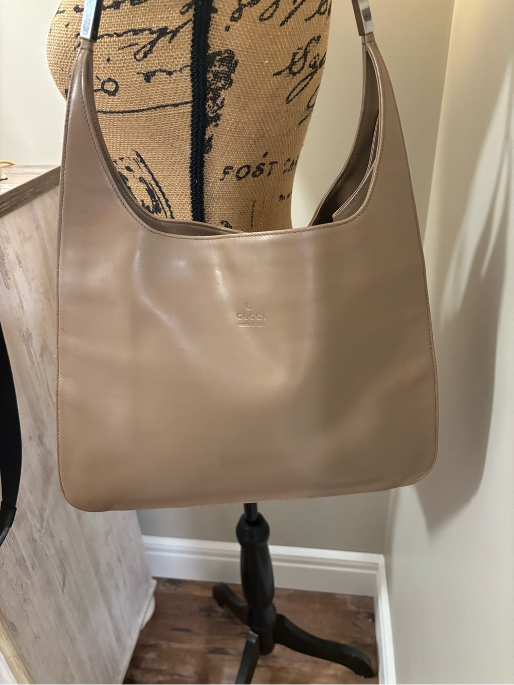 Vintage Gucci 'Hobo' Taupe Patent Leather ShoulderBag